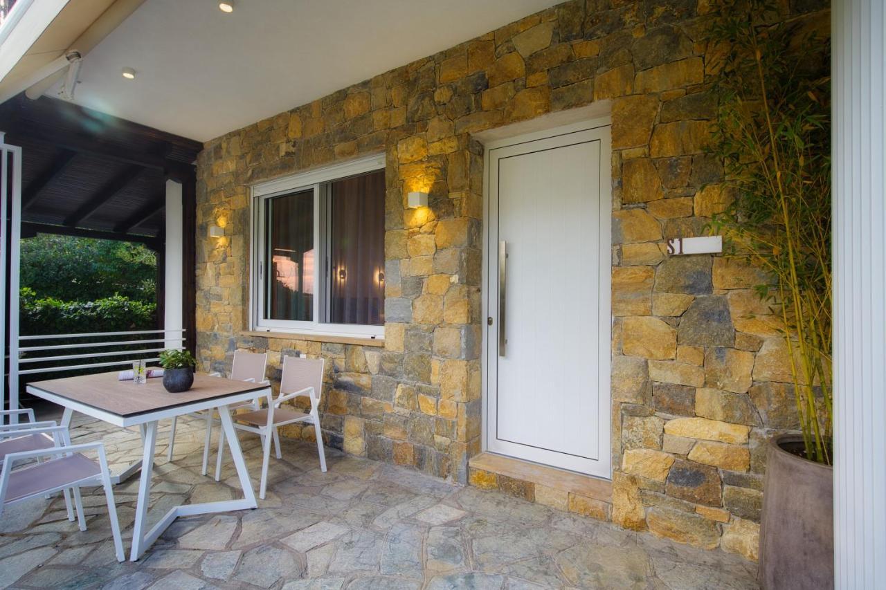 Coel Luxury Suites By Rentalspro Services - Potidea Halkidiki Nea Poteidaia Ngoại thất bức ảnh